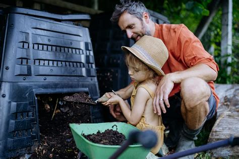 Dog Poop Fertilizer: Turning Dog Poop into Garden Gold .